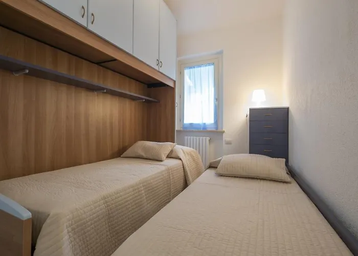 452 - Al Taunus Con Portico, Giardino E Bellissima Vista Mare Numana