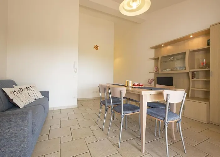 452 - Al Taunus Con Portico, Giardino E Bellissima Vista Mare * Numana