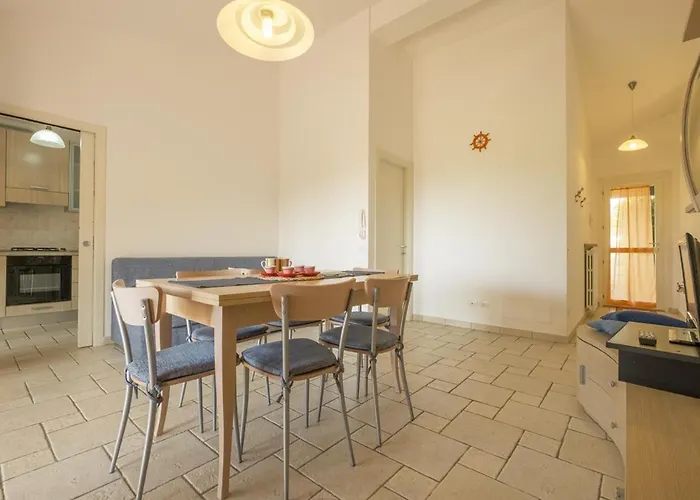 452 - Al Taunus Con Portico, Giardino E Bellissima Vista Mare *